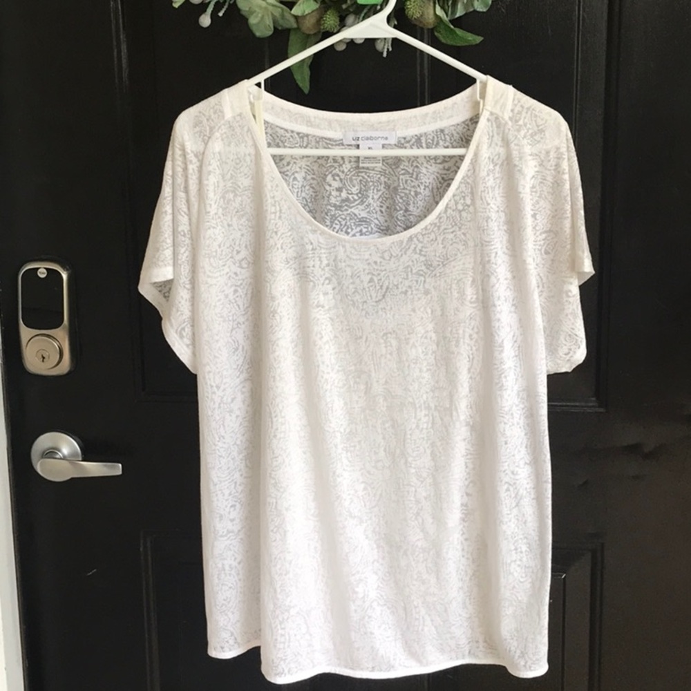 Check out this soft white top by Liz Claiborne!